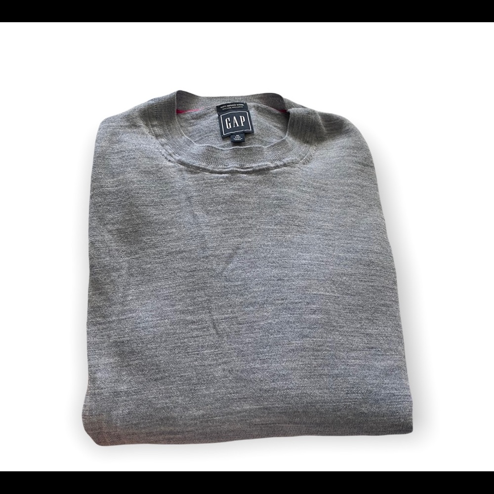 Size extra large tall gray merino wool gap sweater worn once